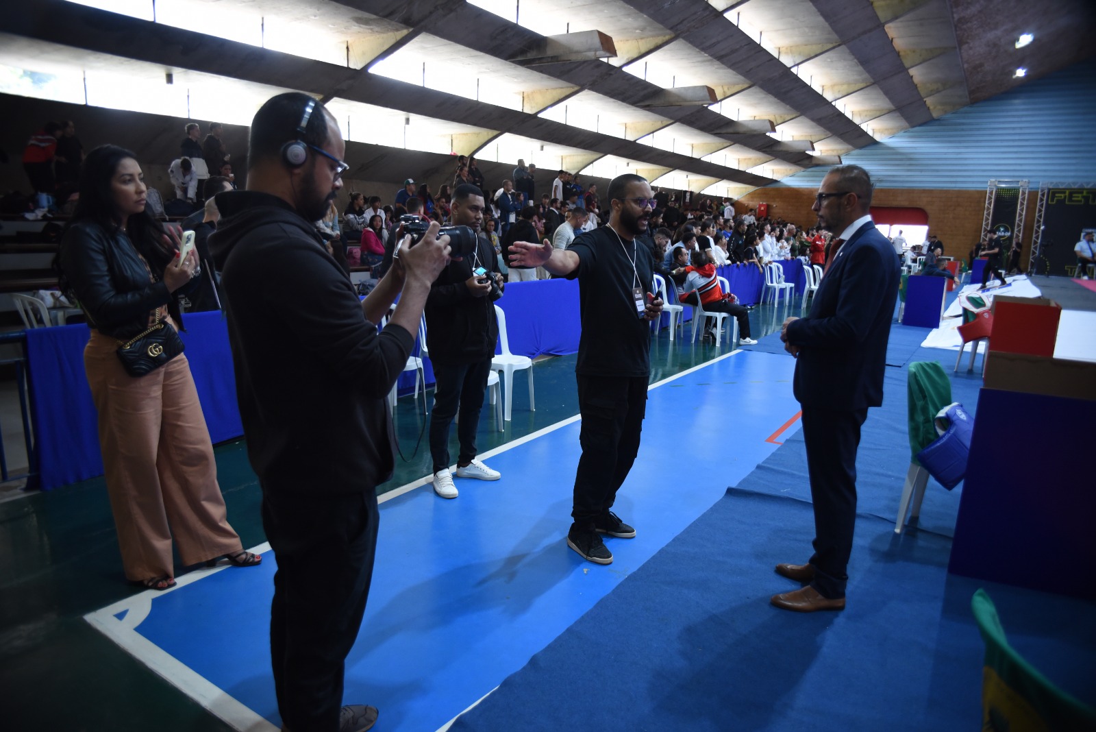 Direção e captação durante cobertura de campeonato esportivo